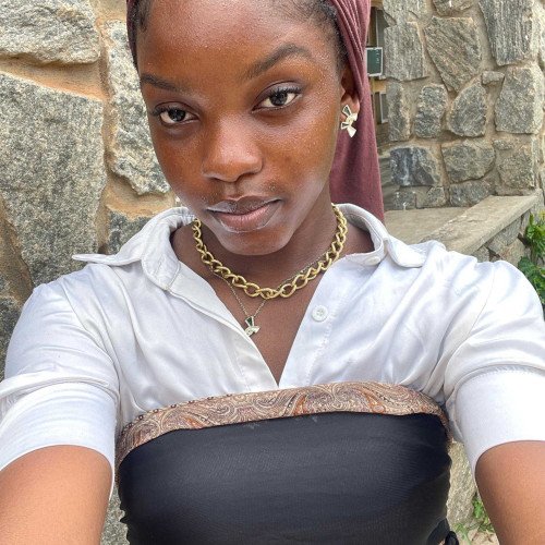 Kiki D.