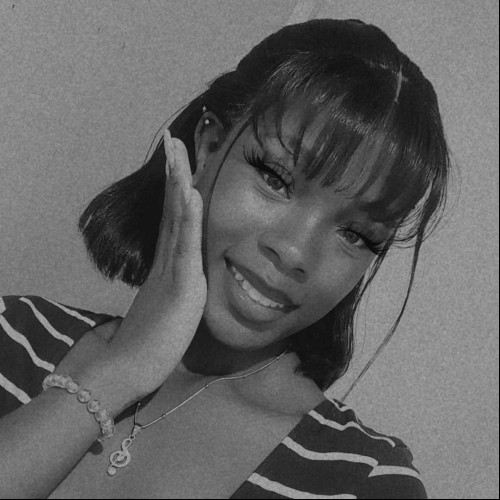 Ella T.
