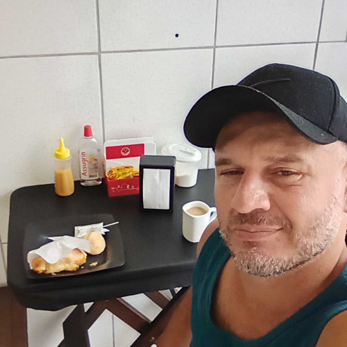 Juliano B.