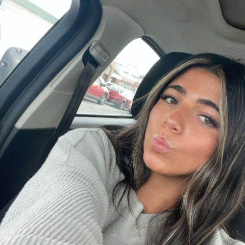 Layla r.
