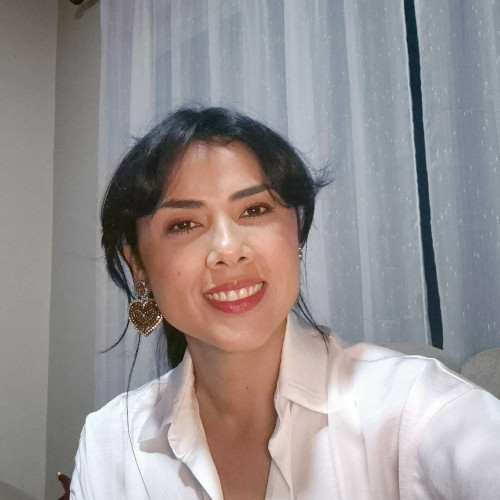 Victoria L.