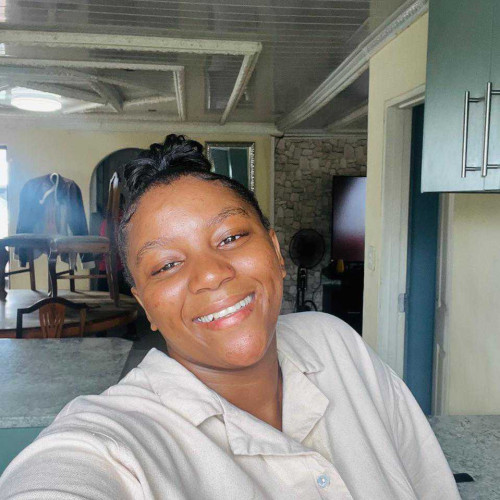 Lisakhanya T.