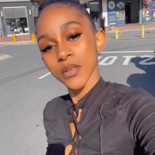 Noeleeene Z.