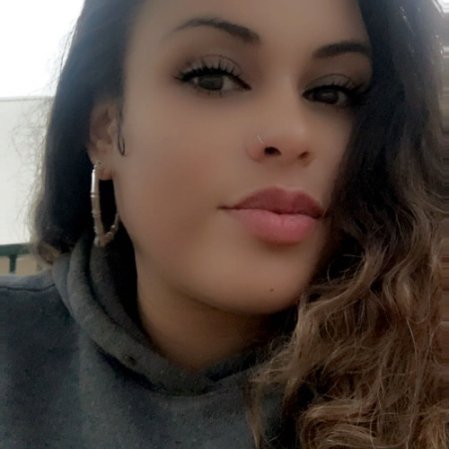 Gabriela R.