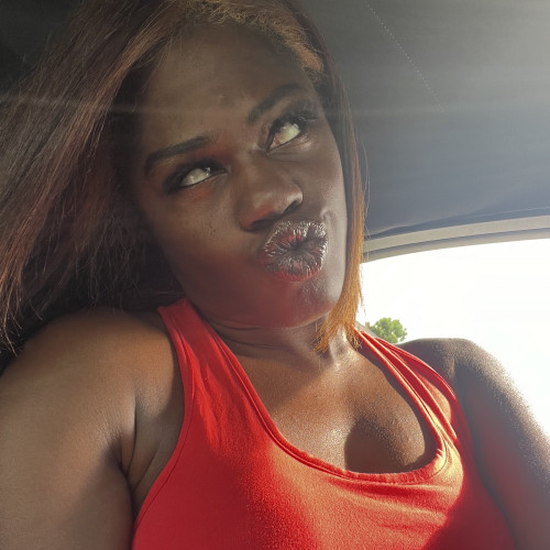 Tavia S.