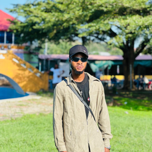 Ayomide  A.