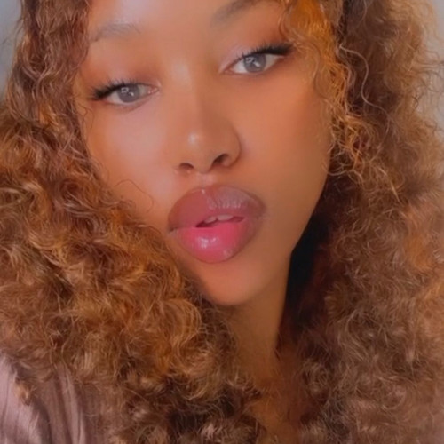 Anelisah M.
