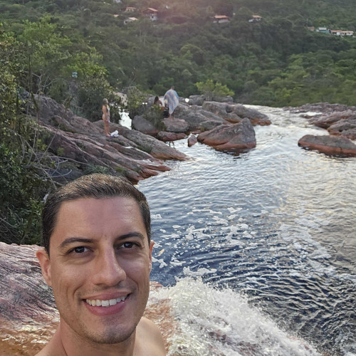 RODRIGO D.