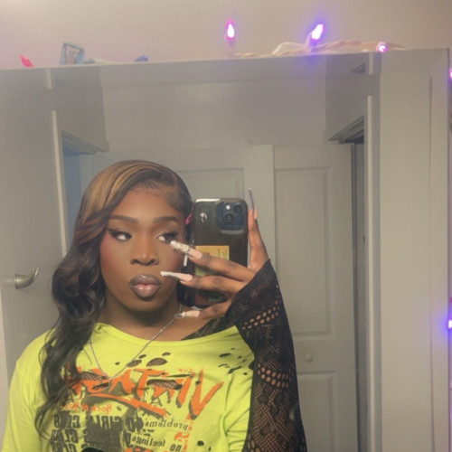 Tee H.