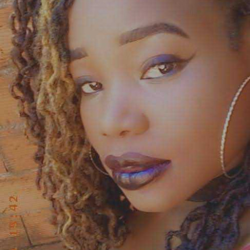 Iyanna S.
