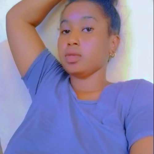 Dieyna D.