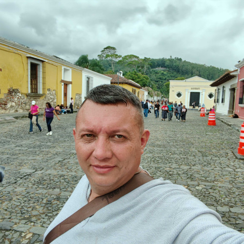 Roberto T.
