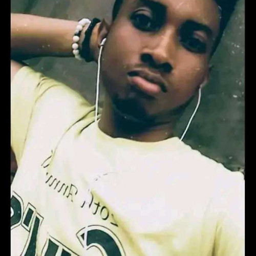 Elvis B.
