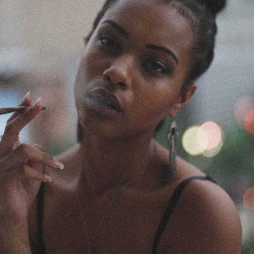 Lola D.