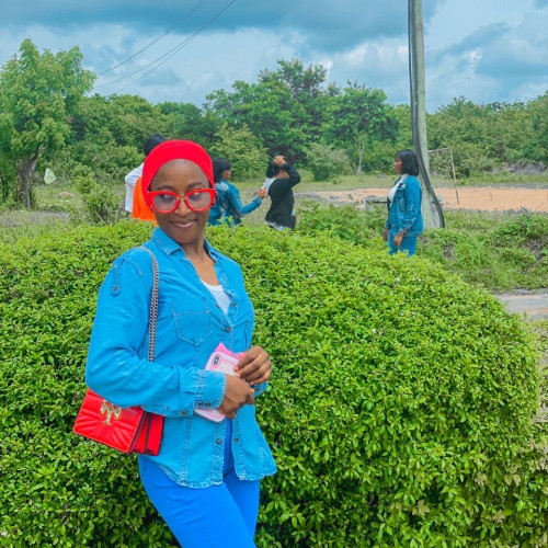 hadeezah e.