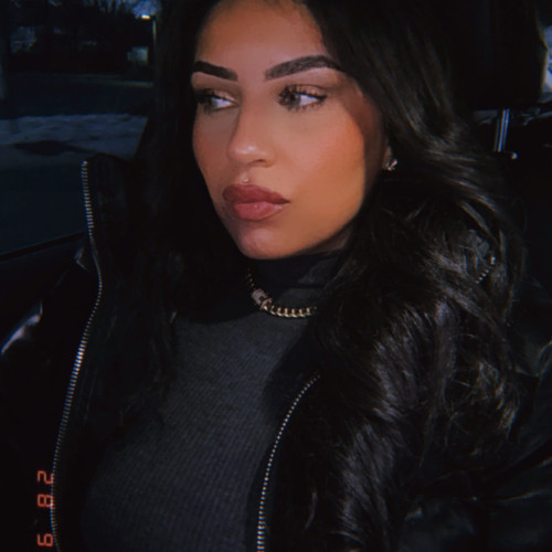 Ari B.