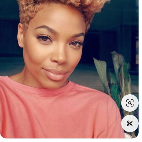 Monique B.