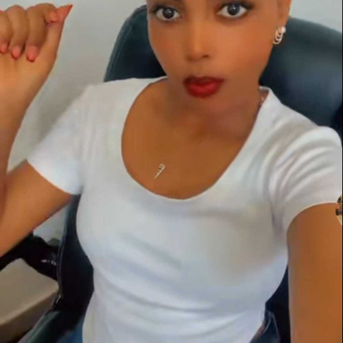 Yasmine F.