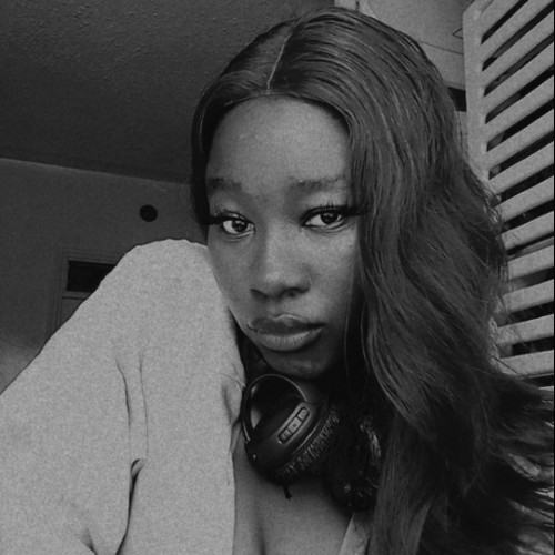 Elsy J.