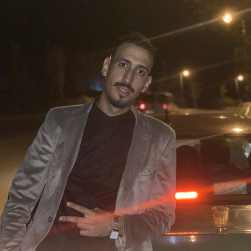 Hicham E.